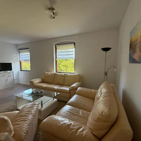 Apartment Settin Tramm